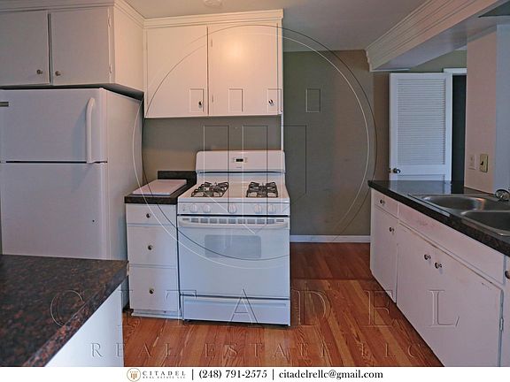 5th image of 23899 Marlin Ave