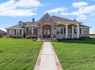100 Victors Cir, Mcgregor, TX 76657