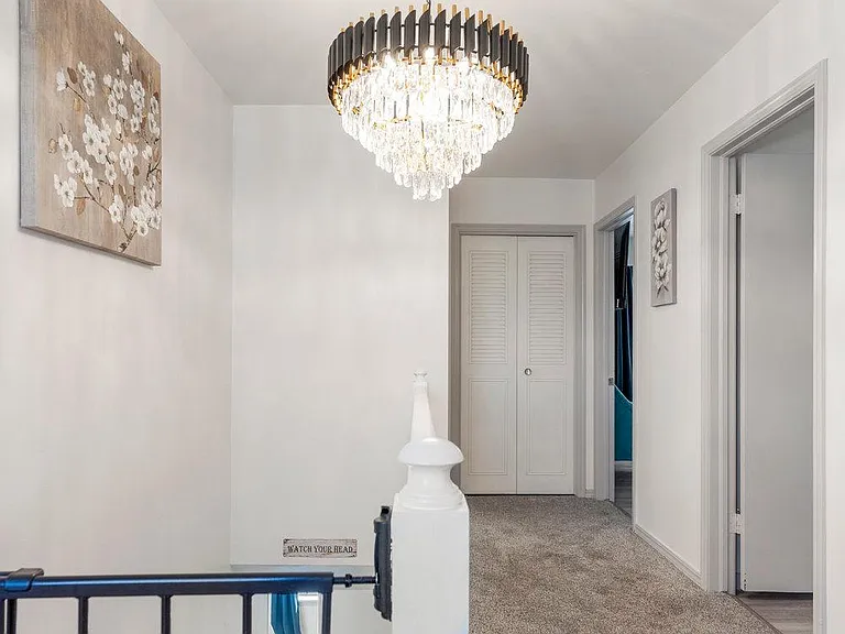 E 63rd Pl — Photo 26