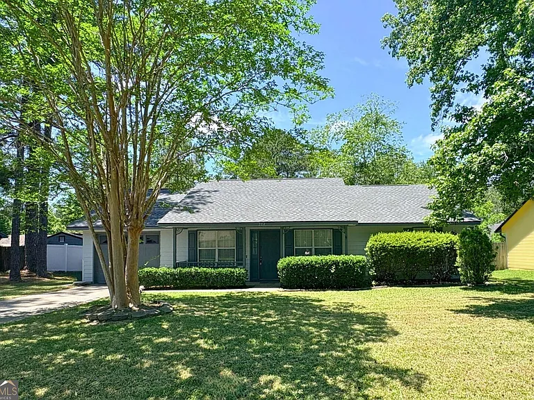 204 Merriwood Cir — Photo 2