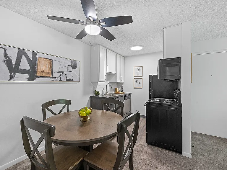 Timber Glen Apartments — Photo 4