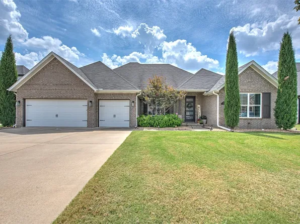 5502 W Lakewood Dr, Rogers, AR 72758