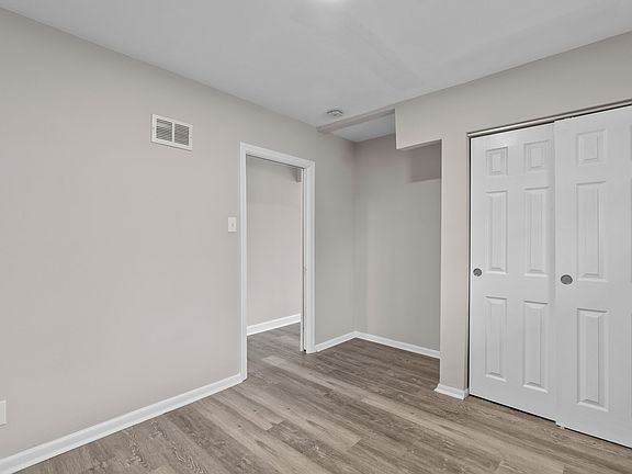 5th image of 10635 Thayer Dr