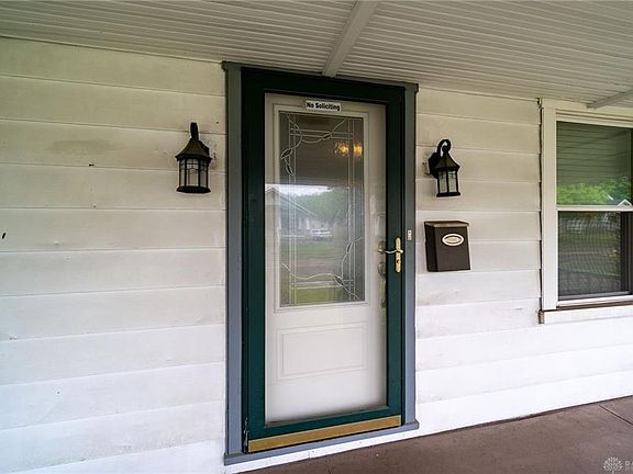 5th image of 228 S Elm St
