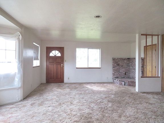 4th image of 1634 Ager Rd