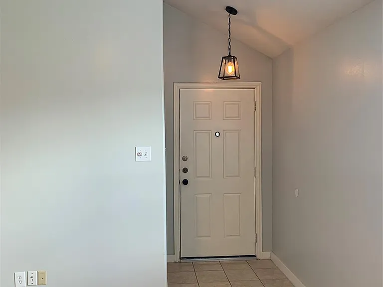 4611 Parkstone Bend Ct — Photo 10