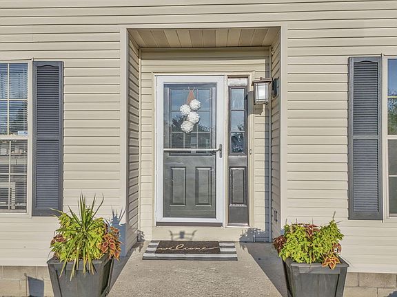 5th image of 906 Lateglow Ct