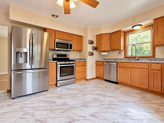 4th image of 8401 S 36th STREET