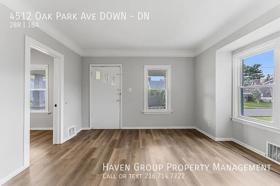 4512 Oak Park Ave| DN, Cleveland, Ohio, 44109 - Spacious 2-bed 1-bath multi-family home! — Photo 4