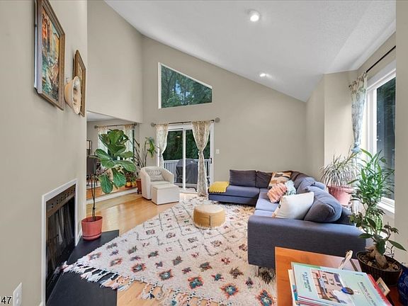 5th image of 1706 Park Pl