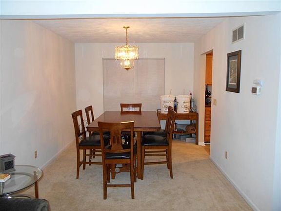 4th image of 5776 Willowcove Dr