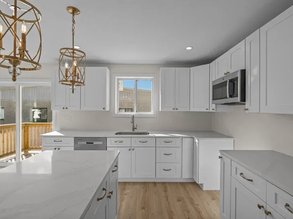 25 Lebanon St #C, Fall River, MA 02723