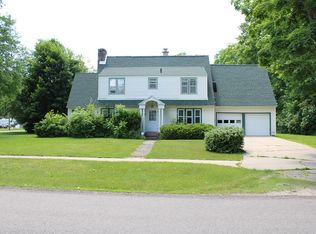 190 S Lake St, Harrison, MI 48625