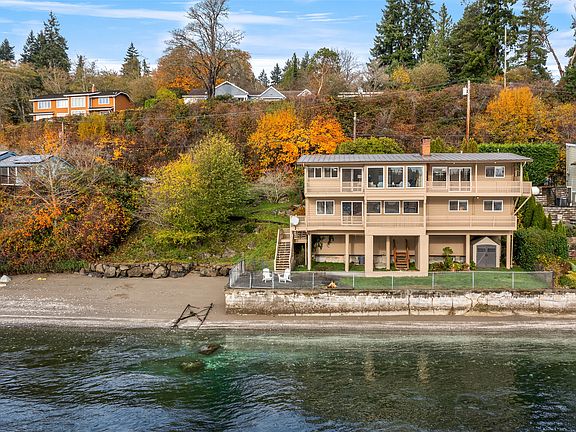 2nd image of 3284 Point White Dr NE