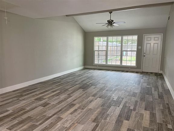 4th image of 19547 Lazy Valley Dr