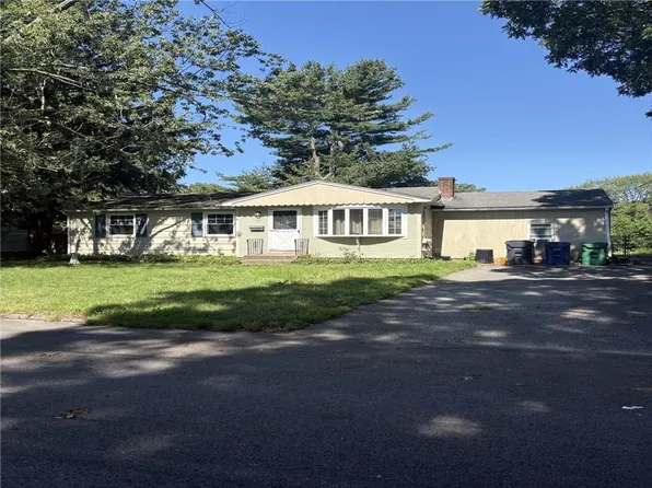 51 Morse Ave, Warwick, RI 02886