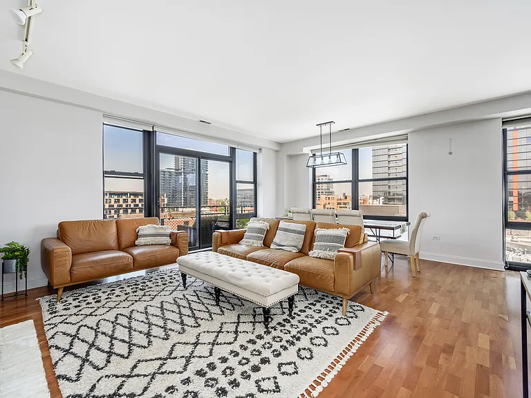 1260 W Washington St #608 — Photo 9