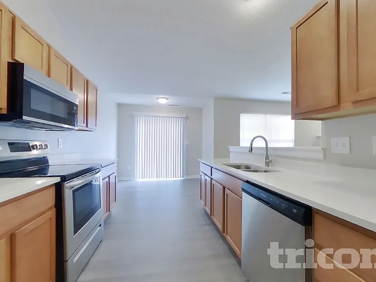 2497 Foxtail Dr — Photo 5