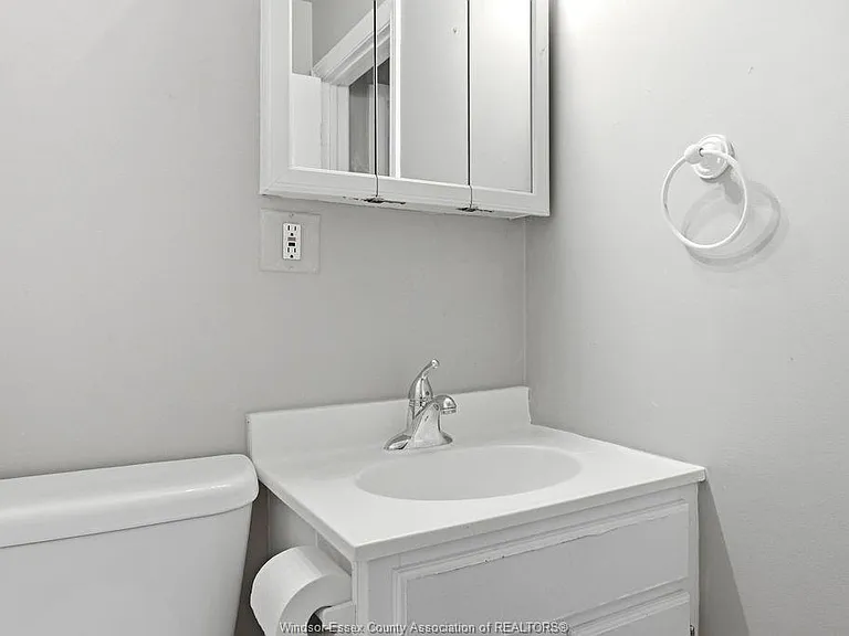 1338 Bernard Rd #UPPER — Photo 16