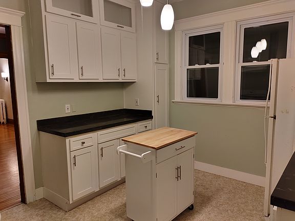 3rd image of 1574 Delaware Ave APT 3