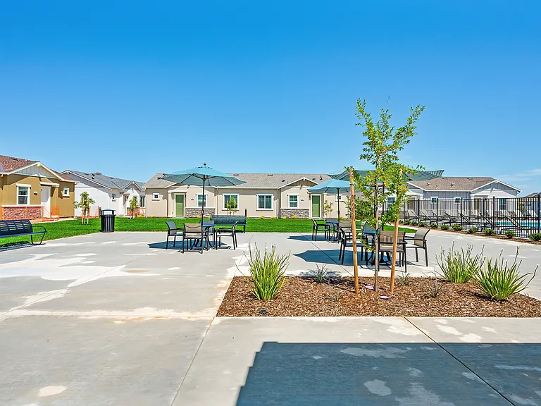 Estia Roseville — Photo 46