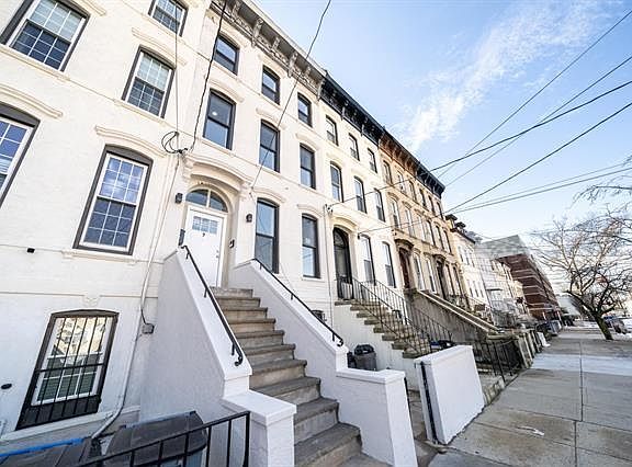 2nd image of 258 Suydam Ave
