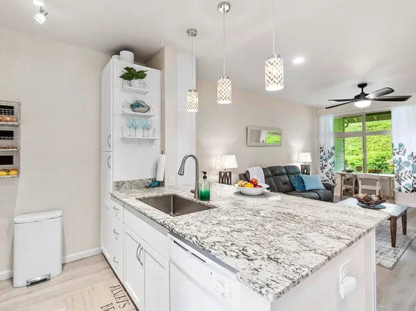 213 Hooulu Ln APT 1103, Wailuku, HI 96793