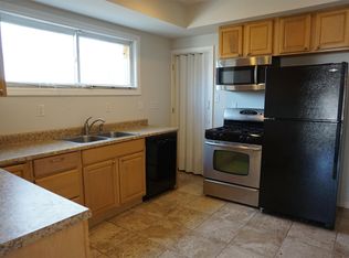 1573 W Broad St, Stratford, CT 06615