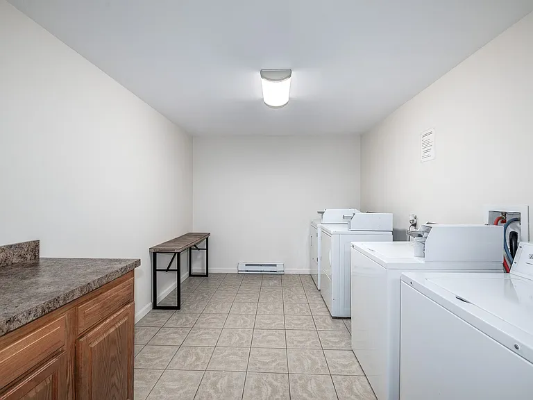 400 W Genesee St #175 — Photo 9