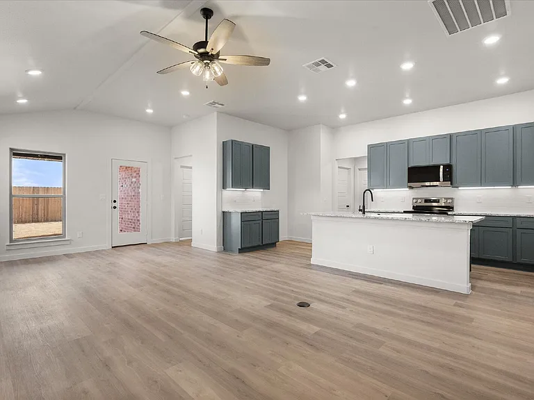 2617 Garland Ave — Photo 4