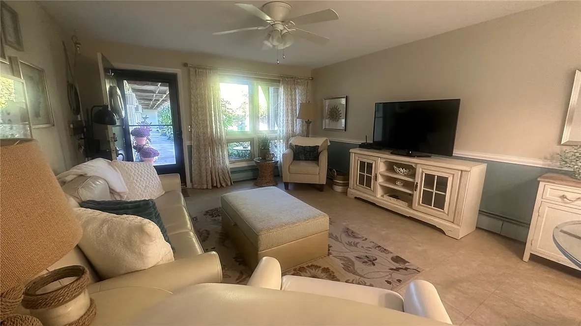 1 bed, 1.0 bath, 479 sqft, $1,300 — Photo 4