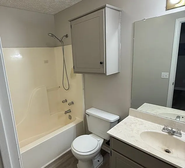 307 Carver Dr — Photo 11