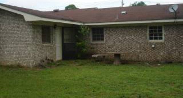 2nd image of 1703 S Maple Dr