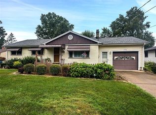 796 Edenridge Dr, Youngstown, OH