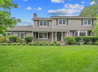8255 Drinkwater Ln, Manlius, NY 13104