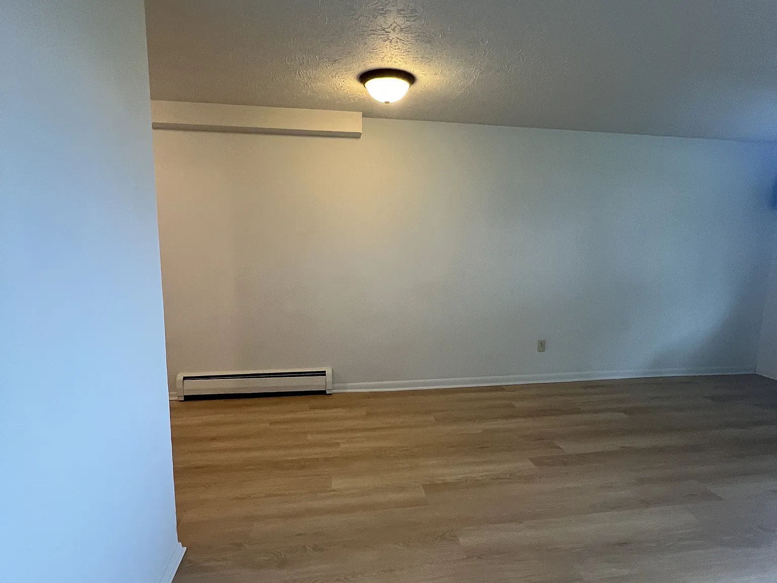 SH Shore Harbor - 4008 West Erie Ave - B — Photo 2