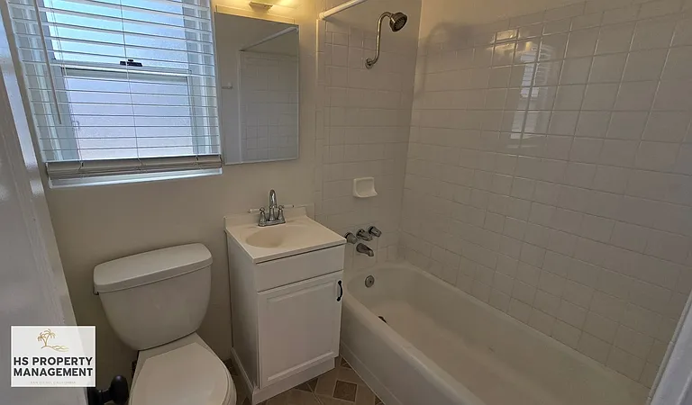 518 Flower St #A — Photo 13