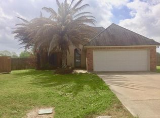107 Clint Ln, Youngsville, LA 70592