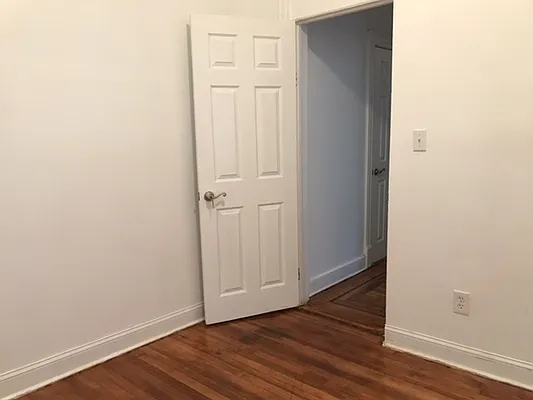 Rented by Premier Metro Realty Corp | media 52