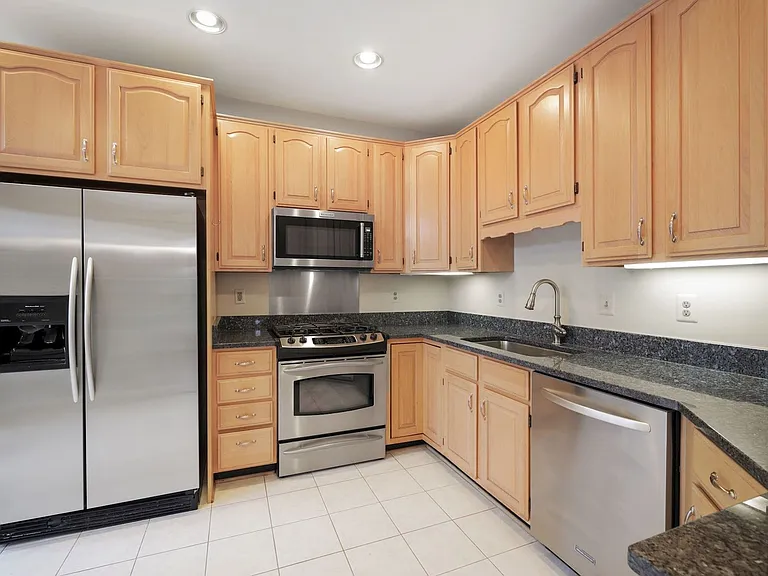 2171 Wolftrap Ct — Photo 5