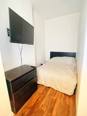 Rented by Corcoran | media 16