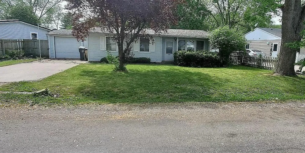 3 bed, 980 sqft, $1,375 — Photo 1