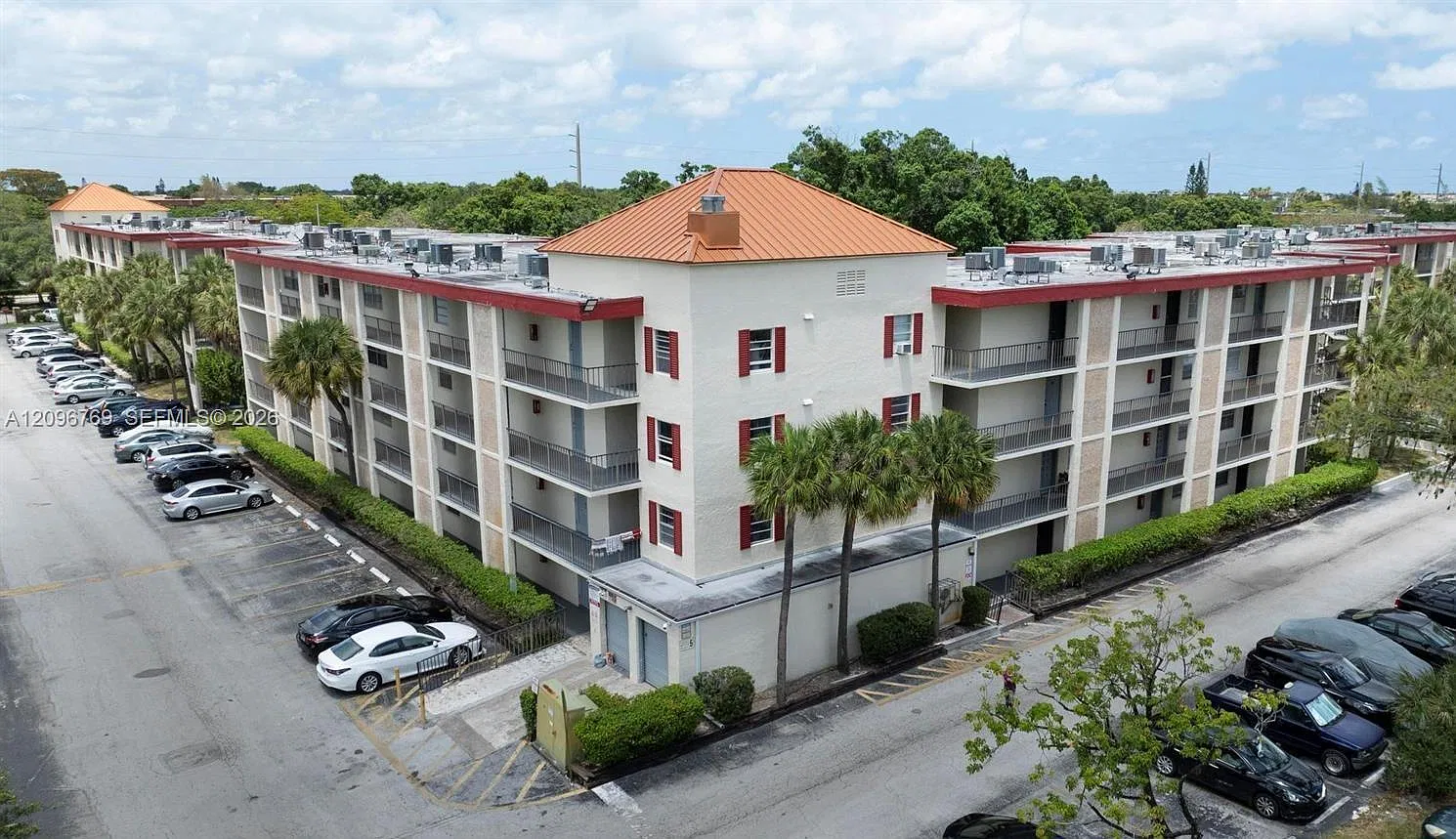 Cypress Chase Condo No 6 — Photo 2