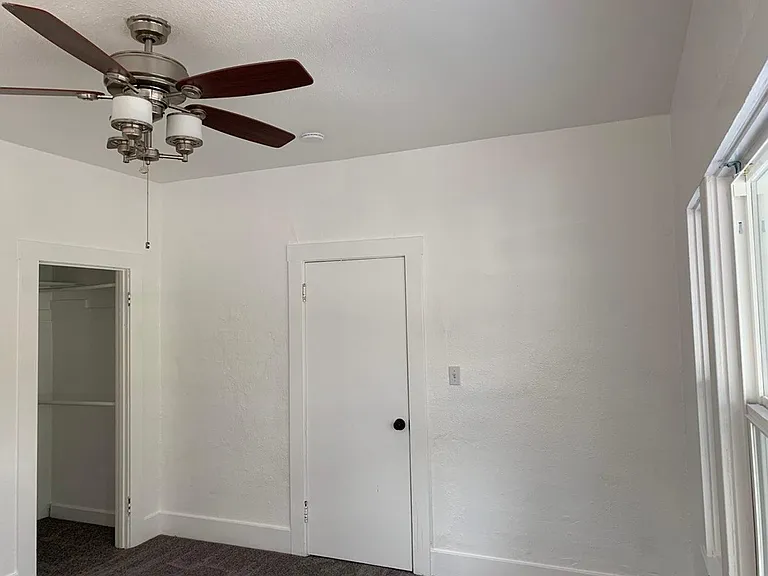 3146 2nd Ave #UPSTAIRS — Photo 9