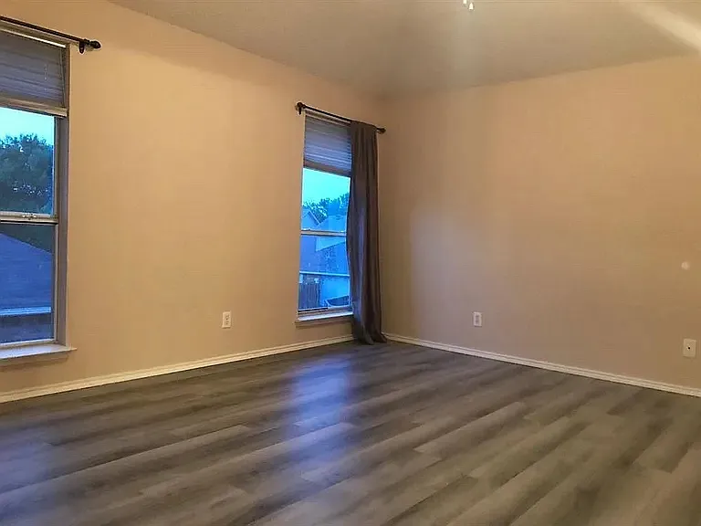 7900 Squire Ln — Photo 9