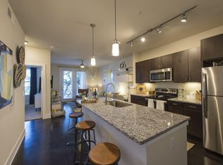 1520 N Memorial Way #417, Houston, TX 77007