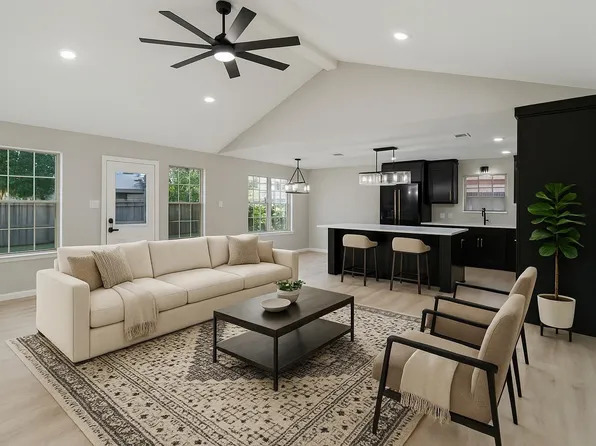 2419 29th Ave N, Texas City, TX 77590