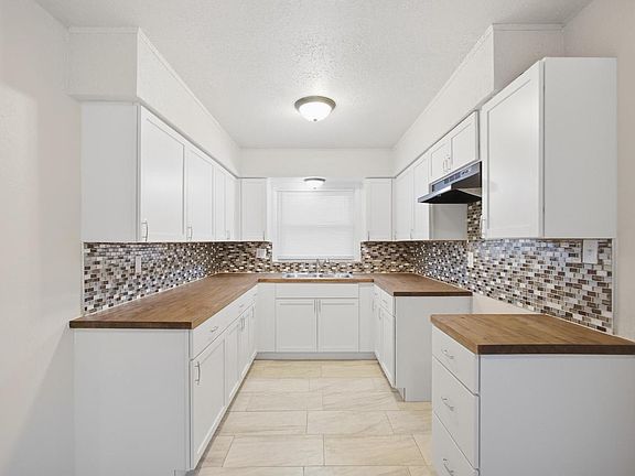 5th image of 10325 W Silver Spring DRIVE