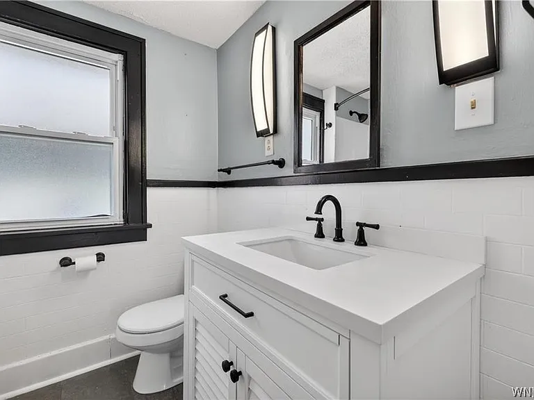 172 Tremont Ave — Photo 10