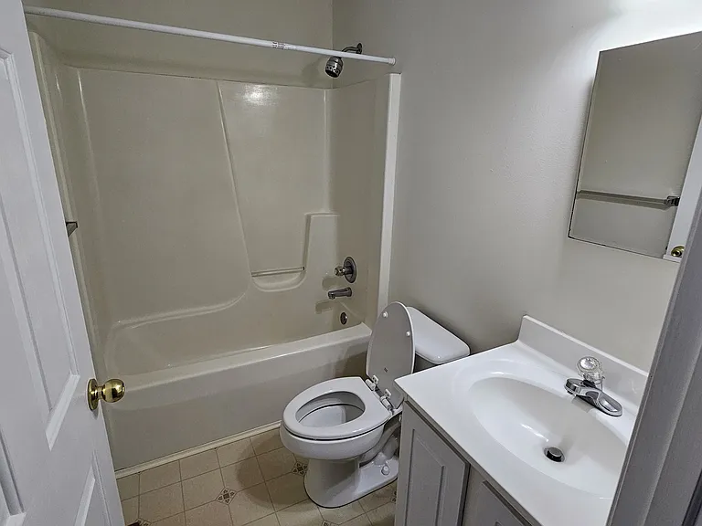 601 S Arch St — Photo 2